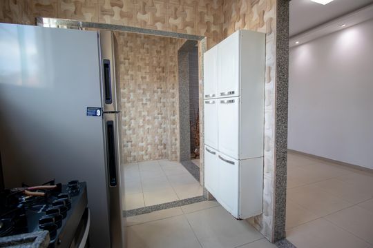 Cozinha de apartamento à venda com 1 quarto, 80m² em Vista Alegre, Rio de Janeiro