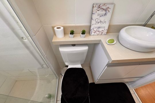 Banheiro Social de apartamento para alugar com 2 quartos, 44m² em Vargem Grande, Rio de Janeiro