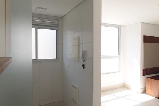 Cozinha e Área de Serviço de apartamento para alugar com 2 quartos, 54m² em Liberdade, Belo Horizonte