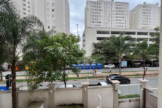 Vista Quarto 1 de apartamento para alugar com 2 quartos, 43m² em Jardim Iris, São Paulo