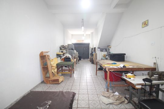 Garagem de casa à venda com 3 quartos, 300m² em Imirim, São Paulo