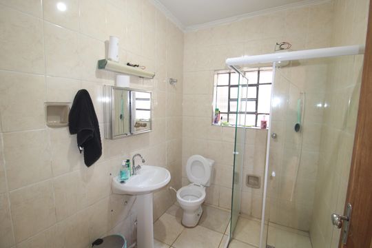 Banheiro Social 2 de casa à venda com 3 quartos, 300m² em Imirim, São Paulo