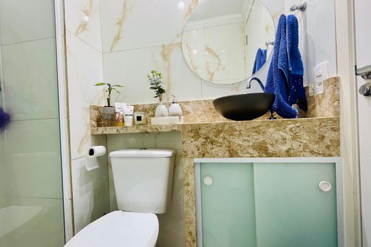 Banheiro de apartamento à venda com 2 quartos, 36m² em Vila das Bandeiras, Guarulhos