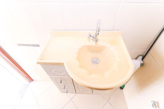 Banheiro de casa à venda com 2 quartos, 90m² em Encantado, Rio de Janeiro
