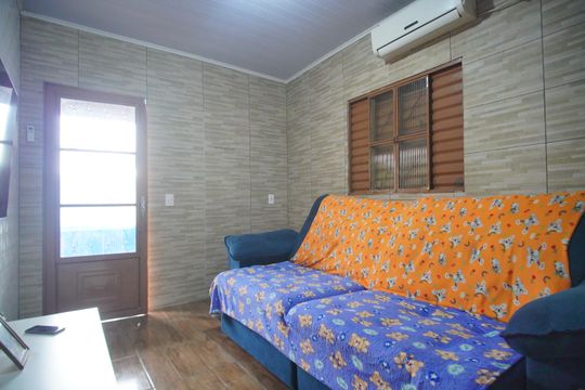 Sala de casa à venda com 2 quartos, 80m² em Vicentina, São Leopoldo