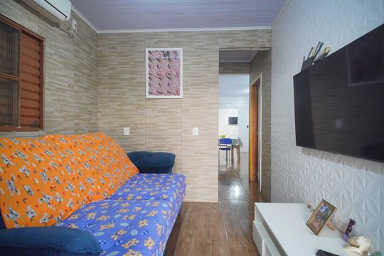 Sala de casa à venda com 2 quartos, 80m² em Vicentina, São Leopoldo