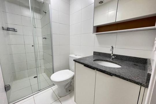 Banheiro de apartamento à venda com 2 quartos, 33m² em Butantã, São Paulo