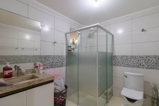 Banheiro de apartamento para alugar com 2 quartos, 51m² em Jardim Paraiso, Guarulhos