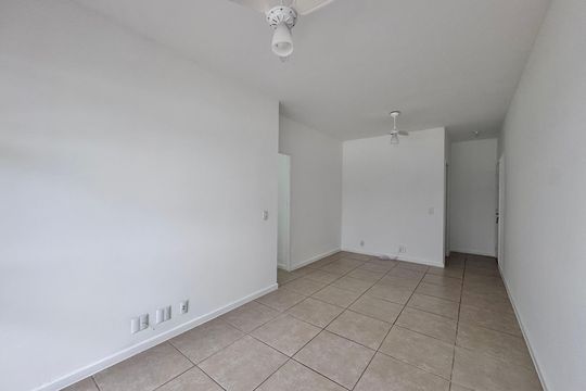 Sala de apartamento à venda com 3 quartos, 92m² em Barra da Tijuca, Rio de Janeiro