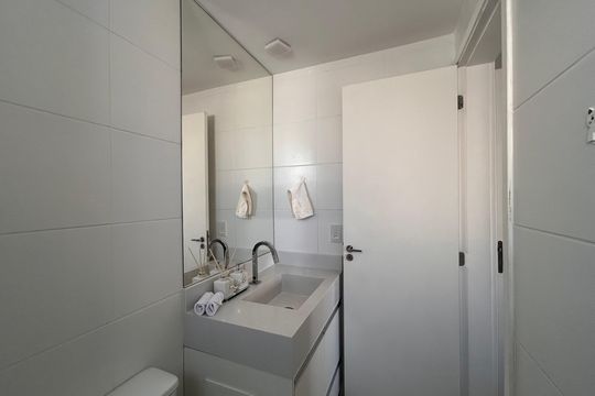 Banheiro da Suíte de apartamento para alugar com 2 quartos, 49m² em Vila Pirituba, São Paulo