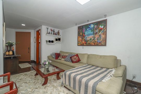 Casa à venda com 4 quartos, 400m² em Bom Jesus, Porto Alegre