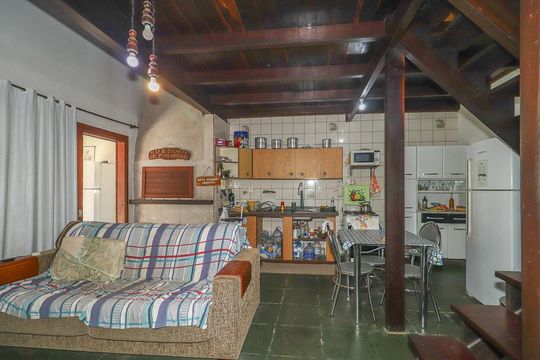 Casa 2  - Sala / Cozinha de casa à venda com 4 quartos, 400m² em Bom Jesus, Porto Alegre