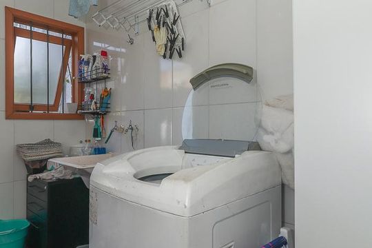 Área de Serviço de casa à venda com 4 quartos, 400m² em Bom Jesus, Porto Alegre