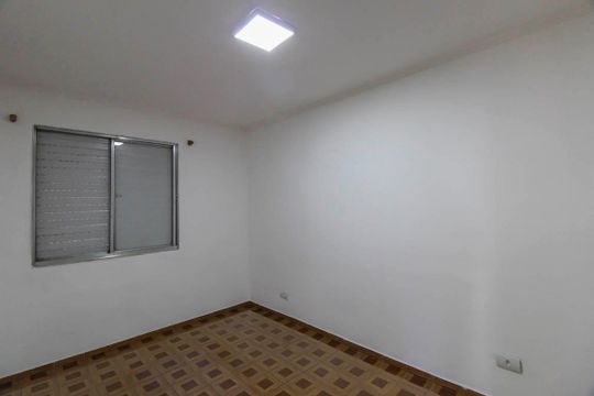 Quarto 2 de apartamento para alugar com 2 quartos, 50m² em Vila Ivone, São Paulo