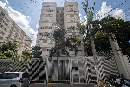 fachada de apartamento para alugar com 2 quartos, 45m² em Parque Fongaro, São Paulo