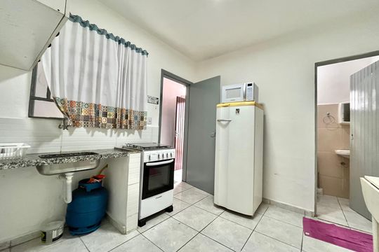 Cozinha de casa para alugar com 1 quarto, 35m² em Vila Campestre, São Paulo
