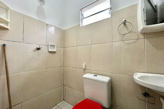 Banheiro de casa para alugar com 1 quarto, 35m² em Vila Campestre, São Paulo
