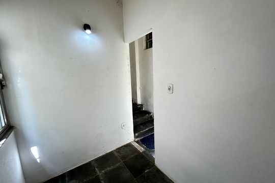 Quarto de Serviço de casa para alugar com 3 quartos, 94m² em Vila Valqueire, Rio de Janeiro