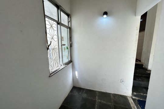 Quarto de Serviço de casa para alugar com 3 quartos, 94m² em Vila Valqueire, Rio de Janeiro