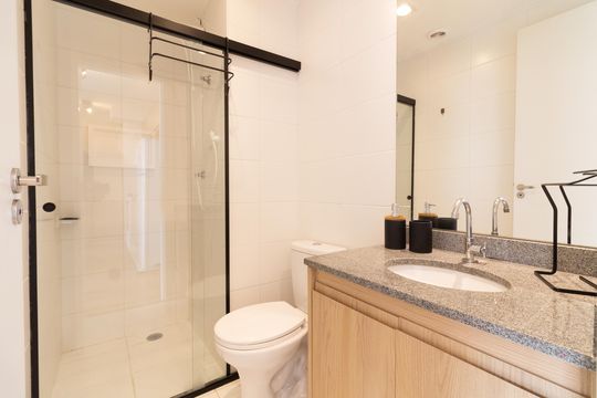 Banheiro de apartamento para alugar com 2 quartos, 34m² em Butantã, São Paulo
