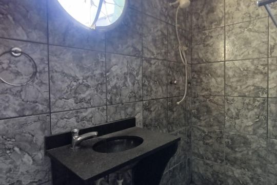 Quarto 2-Banheiro de casa para alugar com 2 quartos, 120m² em Heliópolis, Belford Roxo