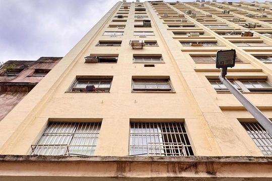 Fachada de kitnet/studio para alugar com 1 quarto, 26m² em Centro, Rio de Janeiro