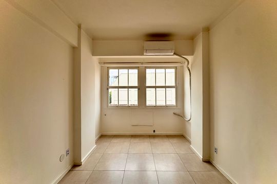Studio de kitnet/studio para alugar com 1 quarto, 26m² em Centro, Rio de Janeiro