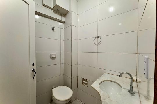 Banheiro de apartamento para alugar com 1 quarto, 26m² em Centro, Rio de Janeiro
