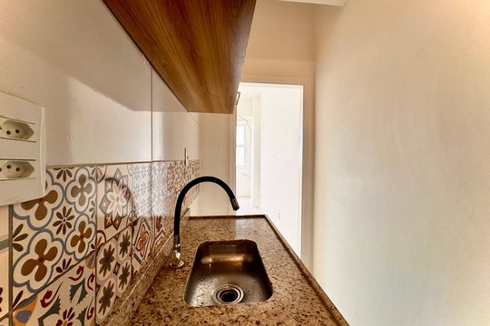 Cozinha de kitnet/studio para alugar com 1 quarto, 26m² em Centro, Rio de Janeiro