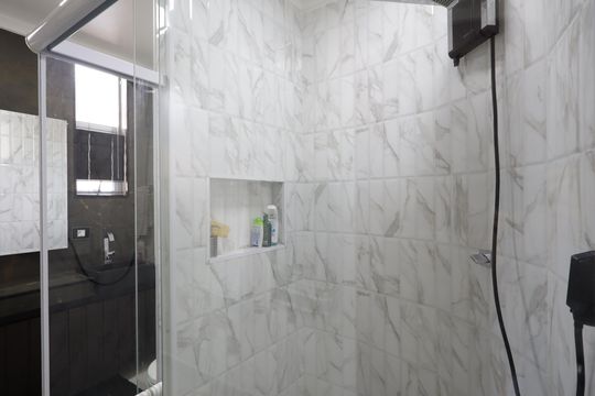 Banheiro da Suíte 1 de casa para alugar com 3 quartos, 435m² em Jardim Leonor, São Paulo