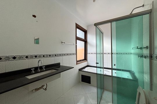 Banheiro do Quarto 2 de casa para alugar com 2 quartos, 75m² em Pinheiros, São Paulo