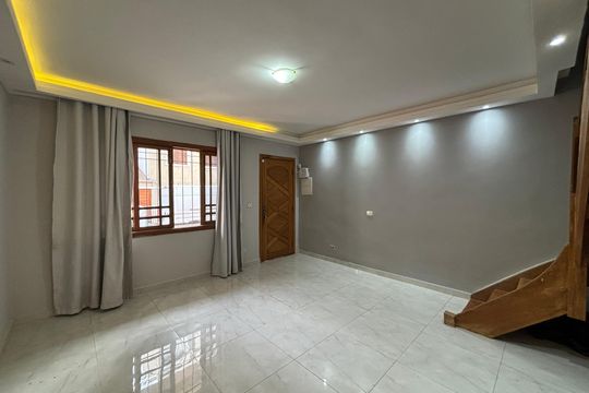 Sala de casa para alugar com 2 quartos, 75m² em Pinheiros, São Paulo
