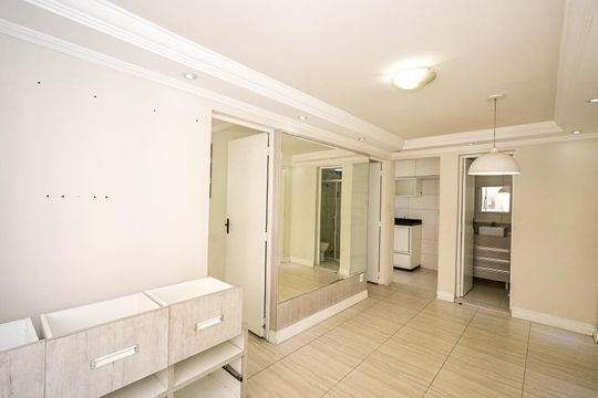 Sala de apartamento à venda com 2 quartos, 40m² em Super Quadra Morumbi, São Paulo