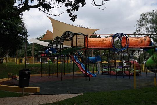 Área comum - Playground de casa de condomínio para alugar com 5 quartos, 720m² em Alphaville, Santana de Parnaíba