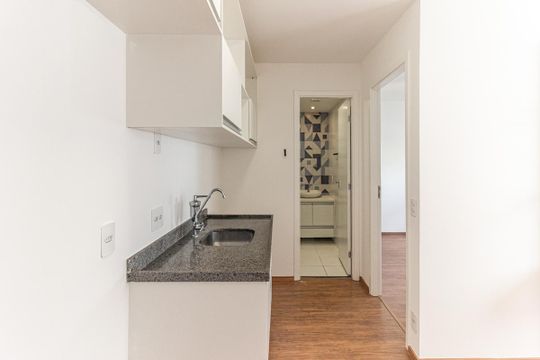 Cozinha de apartamento para alugar com 1 quarto, 25m² em Vila Buarque, São Paulo