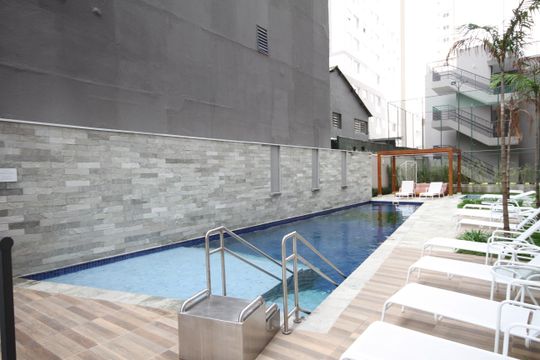 Piscina de apartamento para alugar com 2 quartos, 34m² em Cambuci, São Paulo
