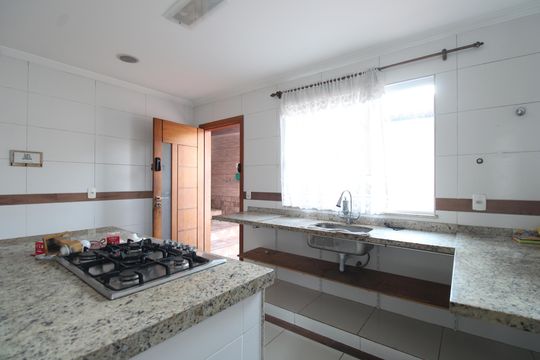 Cozinha de casa à venda com 4 quartos, 200m² em Jacarepaguá, Rio de Janeiro