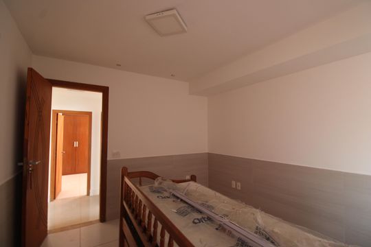 Quarto 1 de casa à venda com 4 quartos, 200m² em Jacarepaguá, Rio de Janeiro