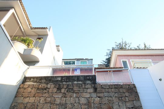 Placa de casa à venda com 4 quartos, 200m² em Jacarepaguá, Rio de Janeiro