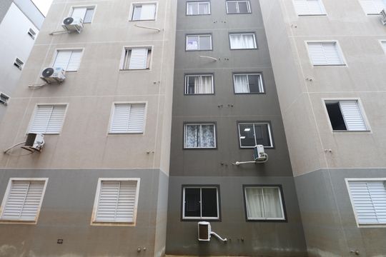 Fachada do bloco de apartamento à venda com 2 quartos, 44m² em Centro, Canoas