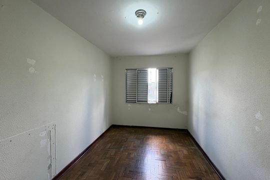 Quarto 2 de casa à venda com 3 quartos, 120m² em Vila Cruz das Almas, São Paulo