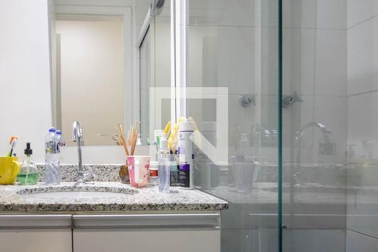 Apartamento à venda com 3 quartos, 63m² em Jardim Parque Morumbi, São Paulo