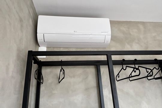 Quarto de apartamento à venda com 1 quarto, 27m² em Indianópolis, São Paulo