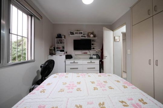 Quarto 1 de apartamento à venda com 2 quartos, 50m² em Vila Paulistania, São Paulo