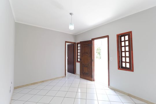 Casa para alugar com 3 quartos, 94m² em Vila Medeiros, São Paulo