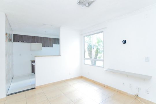 Sala de apartamento para alugar com 2 quartos, 42m² em Vila Alzira, Guarulhos