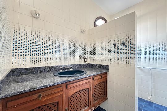 Banheiro de casa à venda com 4 quartos, 393m² em Chácara Santo Antônio (zona Sul), São Paulo