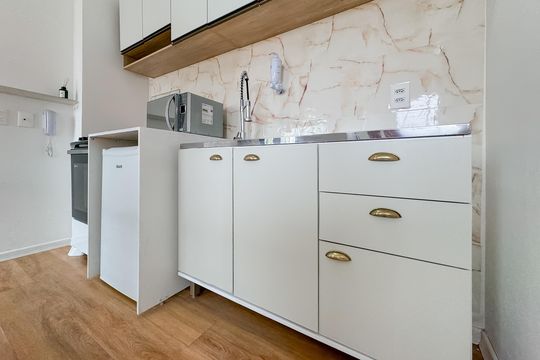 Cozinha de kitnet/studio à venda com 1 quarto, 28m² em Sé, São Paulo