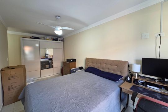 Suíte 1 de apartamento para alugar com 1 quarto, 62m² em Vila Caiçara, Praia Grande