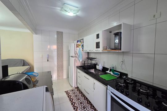 Cozinha de apartamento para alugar com 1 quarto, 62m² em Vila Caiçara, Praia Grande